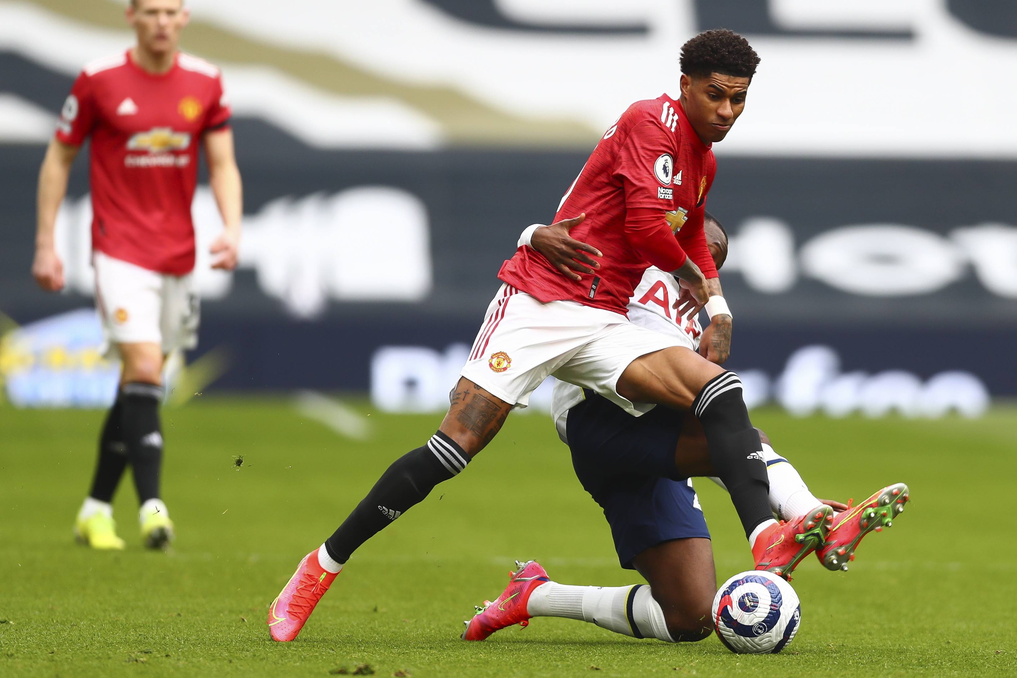 球员也被寄 球员也被寄